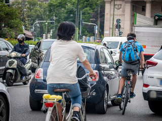 Pescara, stretta sui controlli alle bici elettriche: primi sequestri della polizia locale