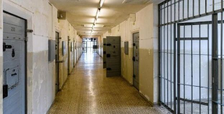 Pescara, tensioni in carcere: agente ferito durante perquisizione straordinaria
