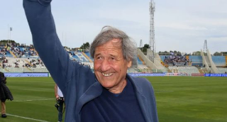 Pescara saluta il suo maestro: l’ultimo desiderio di Giovanni Galeone e il lutto cittadino