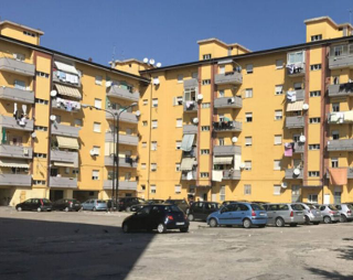 Pescara, via Tavo: lo “slargo della vergogna” tra degrado, minacce e richieste di sicurezza