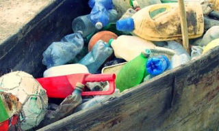 A Pescara oltre 50 chili di rifiuti recuperati dal mare nella Gara della Plastica