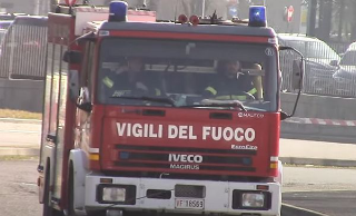 Pescara, ascensore in fiamme in un palazzo di viale Bovio: panico tra i residenti, ma nessun ferito